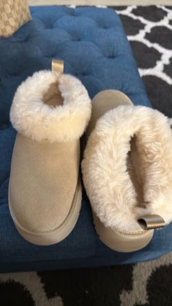 Uggs size 8