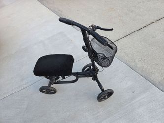Used knee scooter with upgraded padding and basket