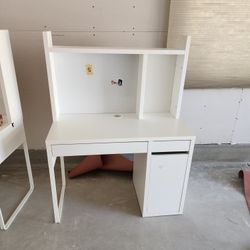 IKEA DESK KIDS MICKE