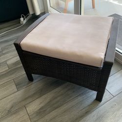 Outdoor Ottoman 