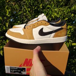 New Air Jordan 1 Retro Low Men Size 12.5 