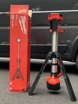 M28 Dual Power Tower Light