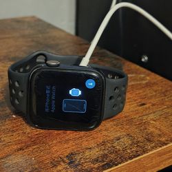 Series 6 Apple Watch + Cellular 