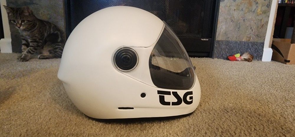 TSG Pass Pro Helmet Size Medium