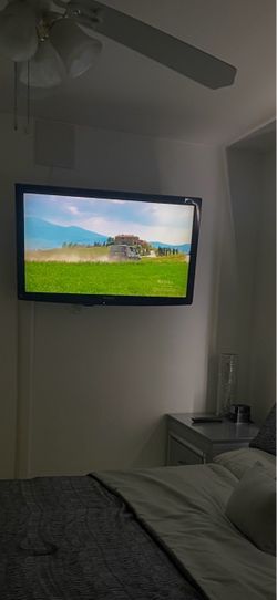 Pioneer 42’ Smart TV