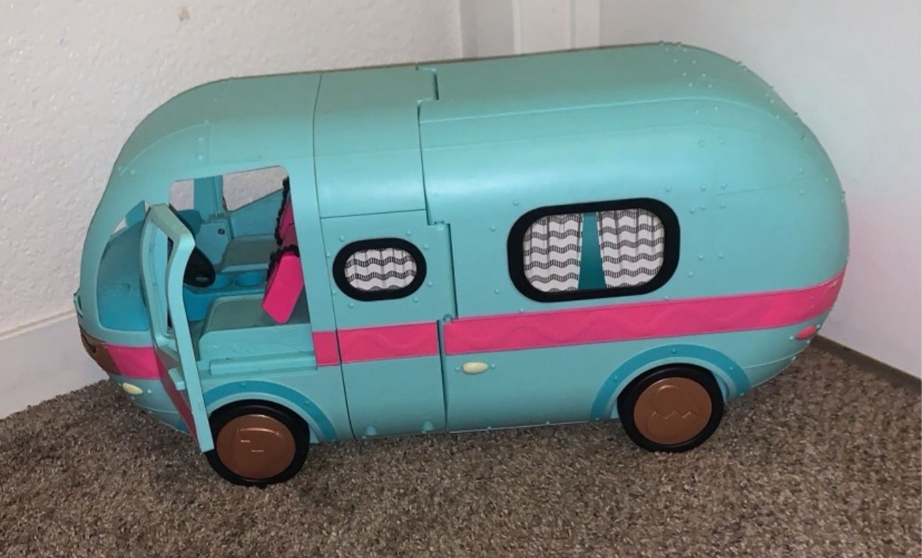 LOL Doll Camper
