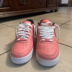 Pink Airforce 1’s