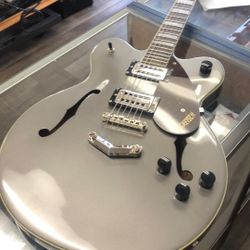 96091 Gretsch G2622/PHNTM Right Handed 6-string Semi Hollow Gray Stream Liner Electric Guitar W/ Shoulder Strap In Hard Carry Case 572024