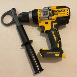 Brand New Dewalt 20 Volts Brushless Flex Volt Advantage 1/2” Hammer Drill Driver 3 Speeds.       150  Firm on Price.     150 Firme en Precio.