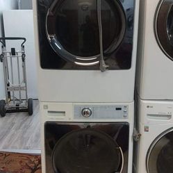 Kenmore Washer And Electric Dryer Set For $720