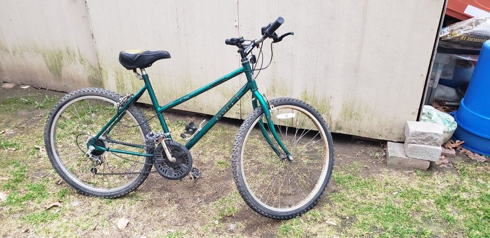 Huffy 15 speed 26" bike