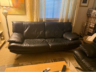 Free. Scandinavian Design leather sofa. No “I will take a look” if you come you take it. Thanks.