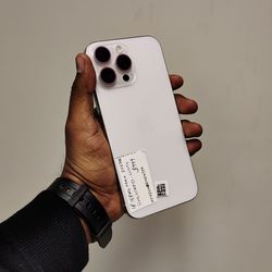 iPhone 16 Pro Max 256GB Unlocked Excellent condition unlocked - On Special Cash Deal $839 🤩 (Free SP) Limited offer Hurry up 🤩