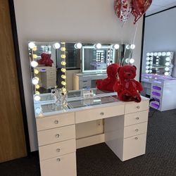 New White Large Make Up Vanity - Open Sunday 
