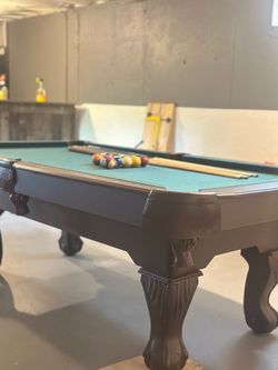 Pool table