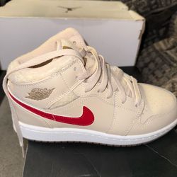 Air Jordan 1 mid utl shoes