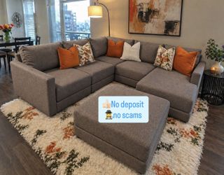 🌟NO DEPOSITS, FREE DELIVERY Beautiful Brown Modular U Shaped, Sectional Couch With Chase & Ottoman 