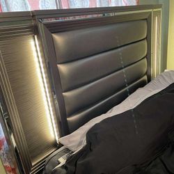 King Size Bed With Mattress 