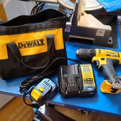 Dewalt 12v Drill With Battery, Charger, Bag