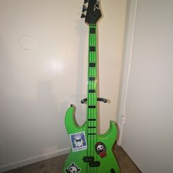 Dean Custom Zone 4-String Bass Guitar Nuclear Green