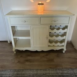 Entrance table antique!! Serious Intakes Only