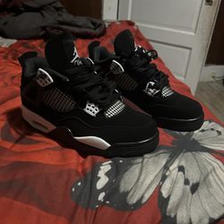Jordan 4 White Thunders 