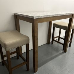 Table with 2 Stools