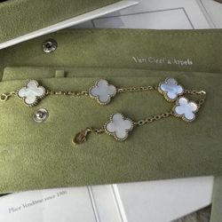 Vintage Van Cleef yellow gold bracelet