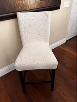 6 Dinner Table Chairs w/ Seat Cover