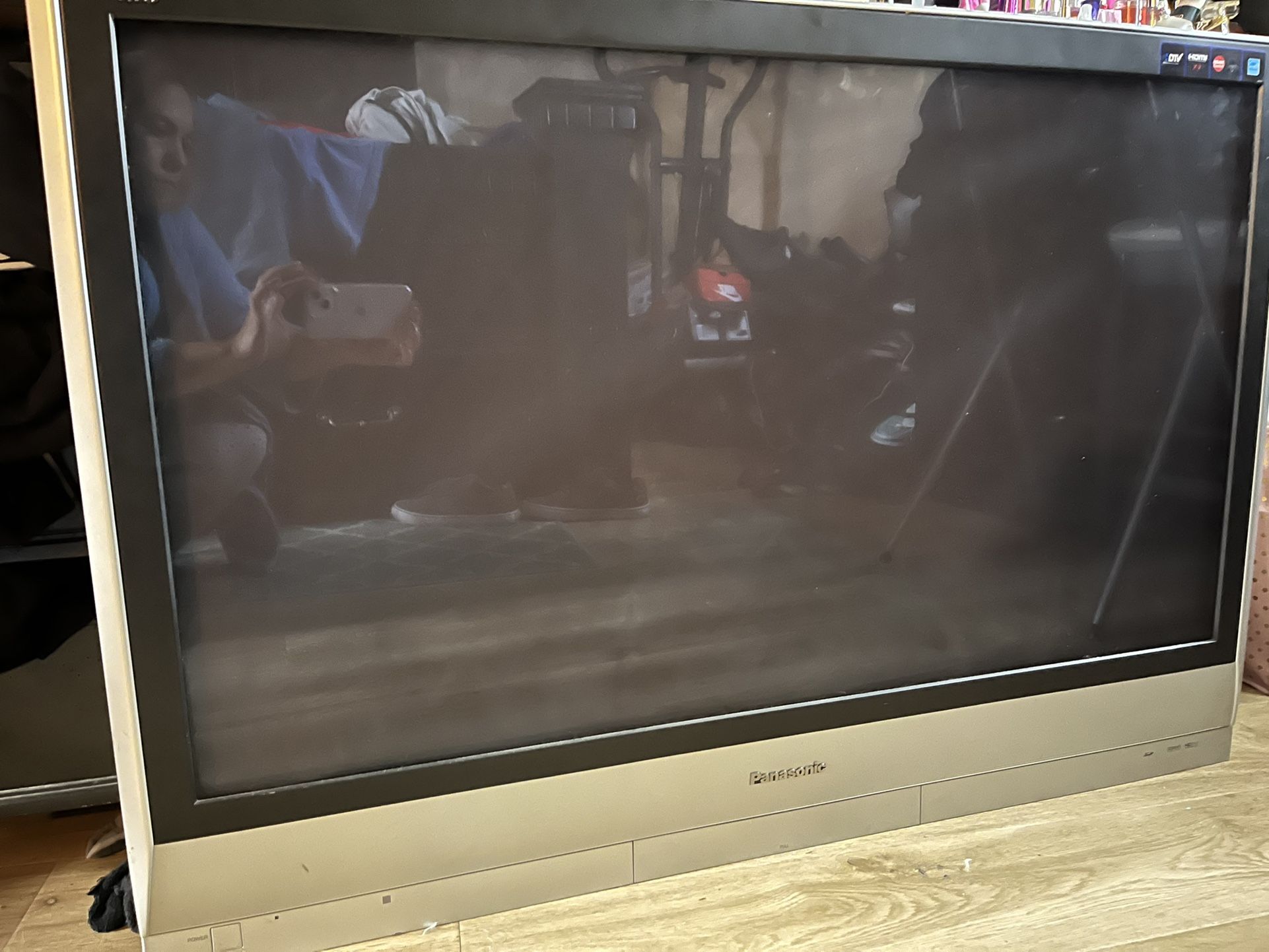 Panasonic 40 Inch Tv