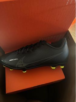 Jr boys soccer shoes