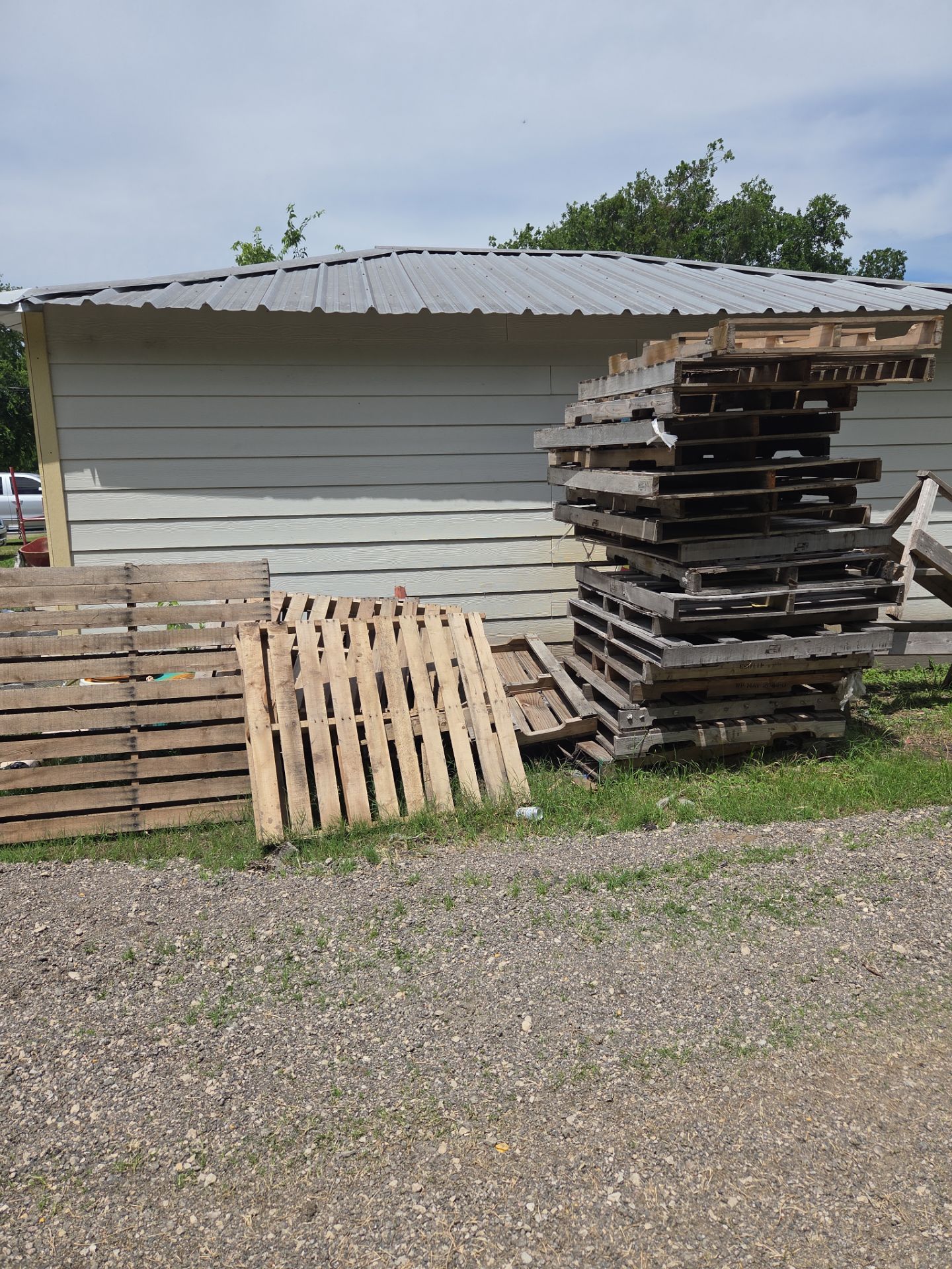 Free pallets