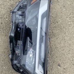 Headlight Toyota Rav 4 2022-2023