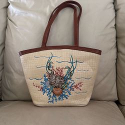 Like new Capelli Straworld Beachy purse