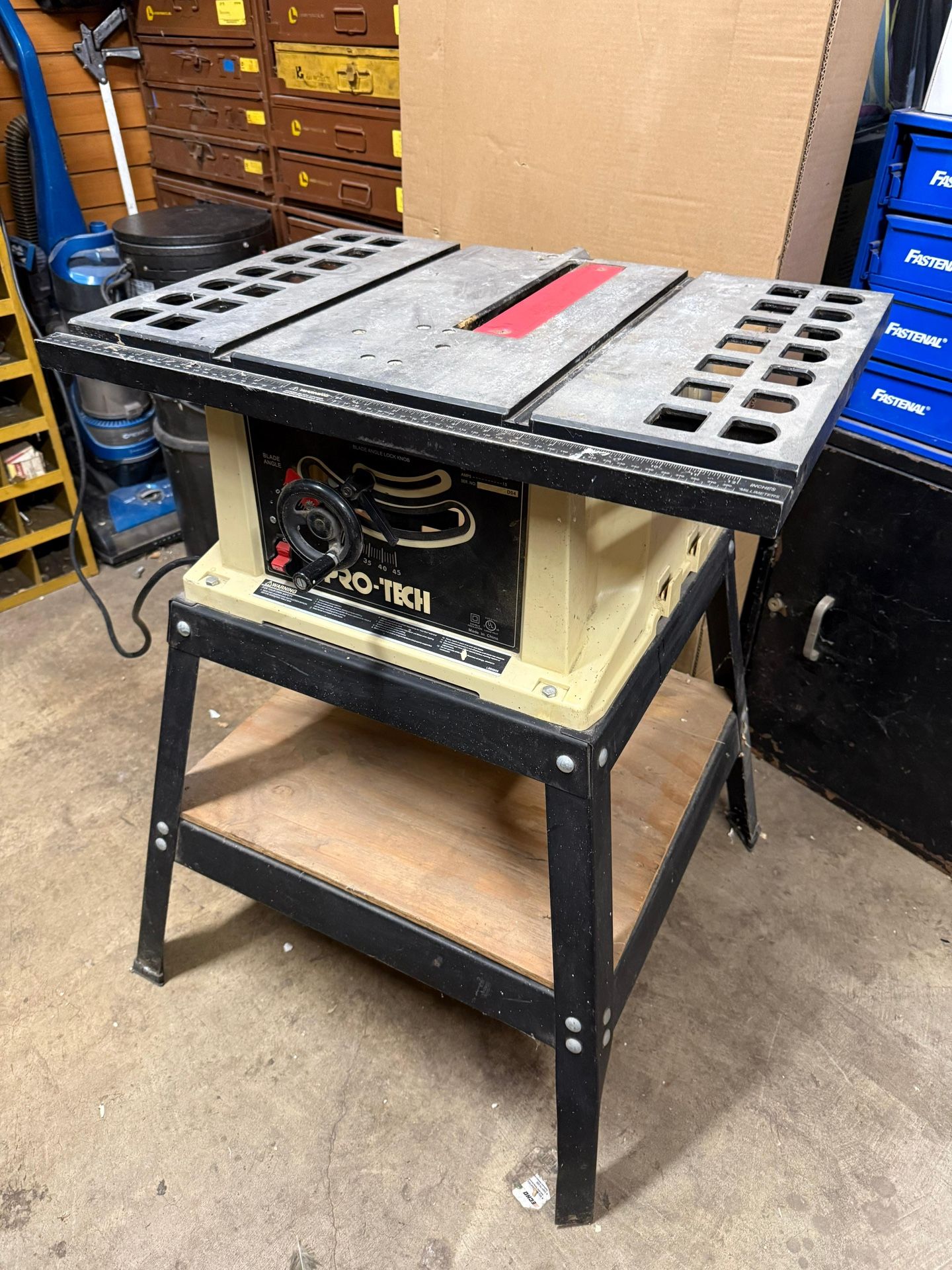 Pro-tech 10-inch Table Saw With A Stand