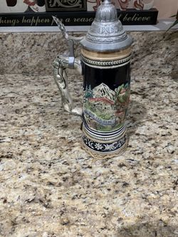 VINTAGE GERMAN BEER MUSICAL STEIN...in Working Conditions!!!