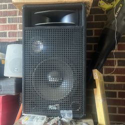 2   12 Inch Stadium Speakers   