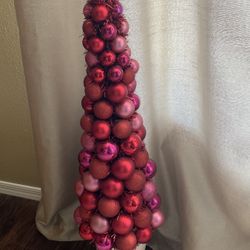 Pier 1 Christmas Red Pink Christmas Ball Tree And piece