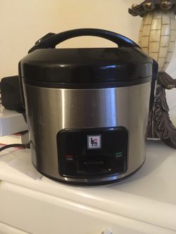 koto simple rice cooker for only 15! for Sale in Santa Monica, CA - OfferUp