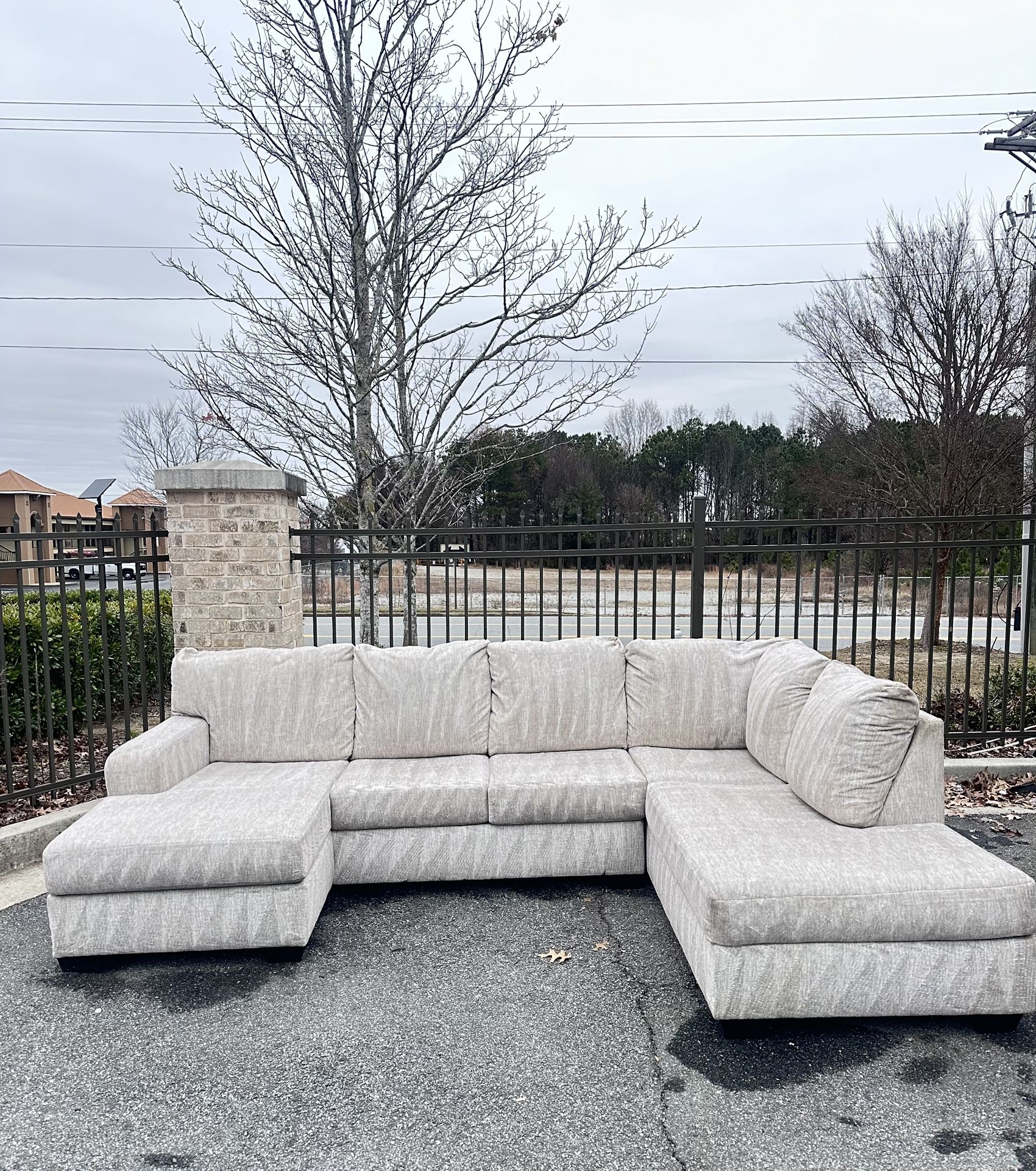 Free Delivery π White Double Chaise Sectional Couch
