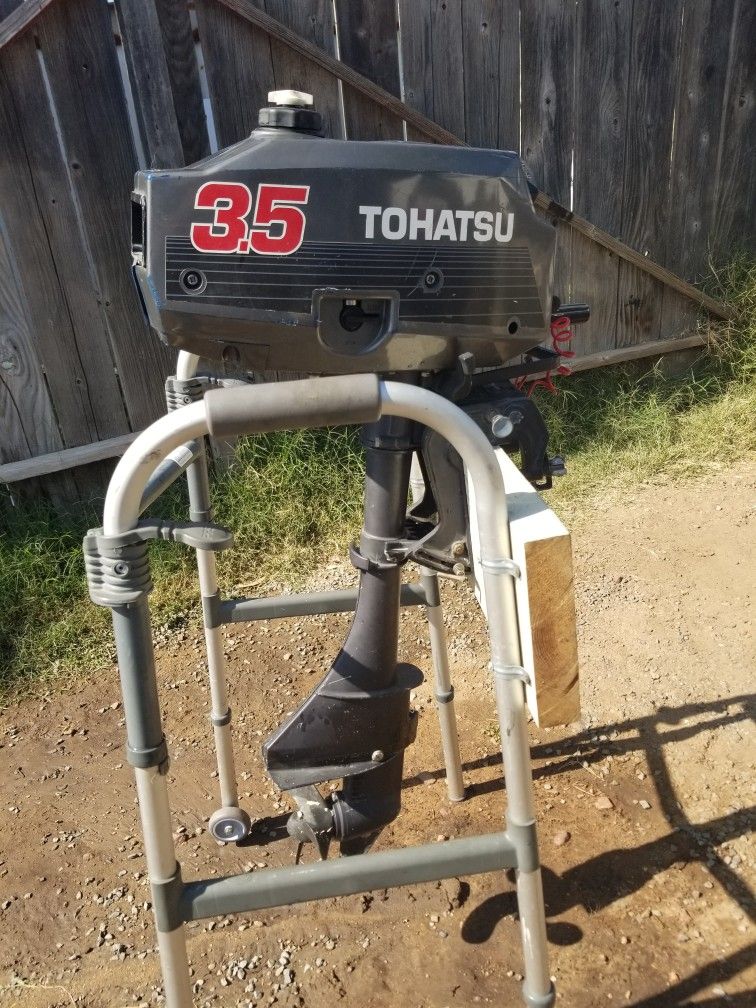 Outboard Engine Tahatsu