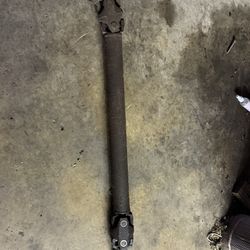 2007 Chevy Silverado 1500  Front Driveshaft 