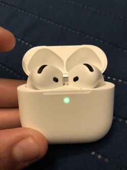 AirPods 4