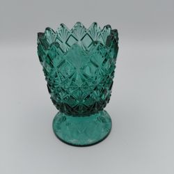 Beautiful Vintage Fenton "Daisy & Button" Toothpick Holder 