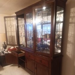 Two Sleep Science Adjustable Twin Beds With Bedframes; functional Washer And Dryer, And A Wooden China Cabinet Hutch With Lights 