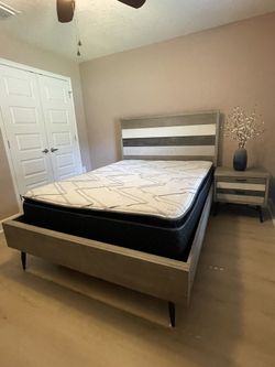 Queen Size Mid-century Modern Set (5pcs)