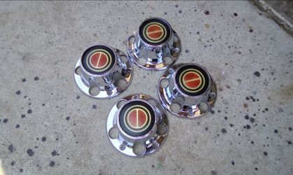 92-96 Ford Truck Or Bronco Hubcaps Parts