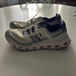 On Cloud Sneakers - Blue / Purple Running Shoes - Womens Size 10