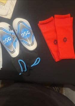 Dsg shin guards and lotto socks