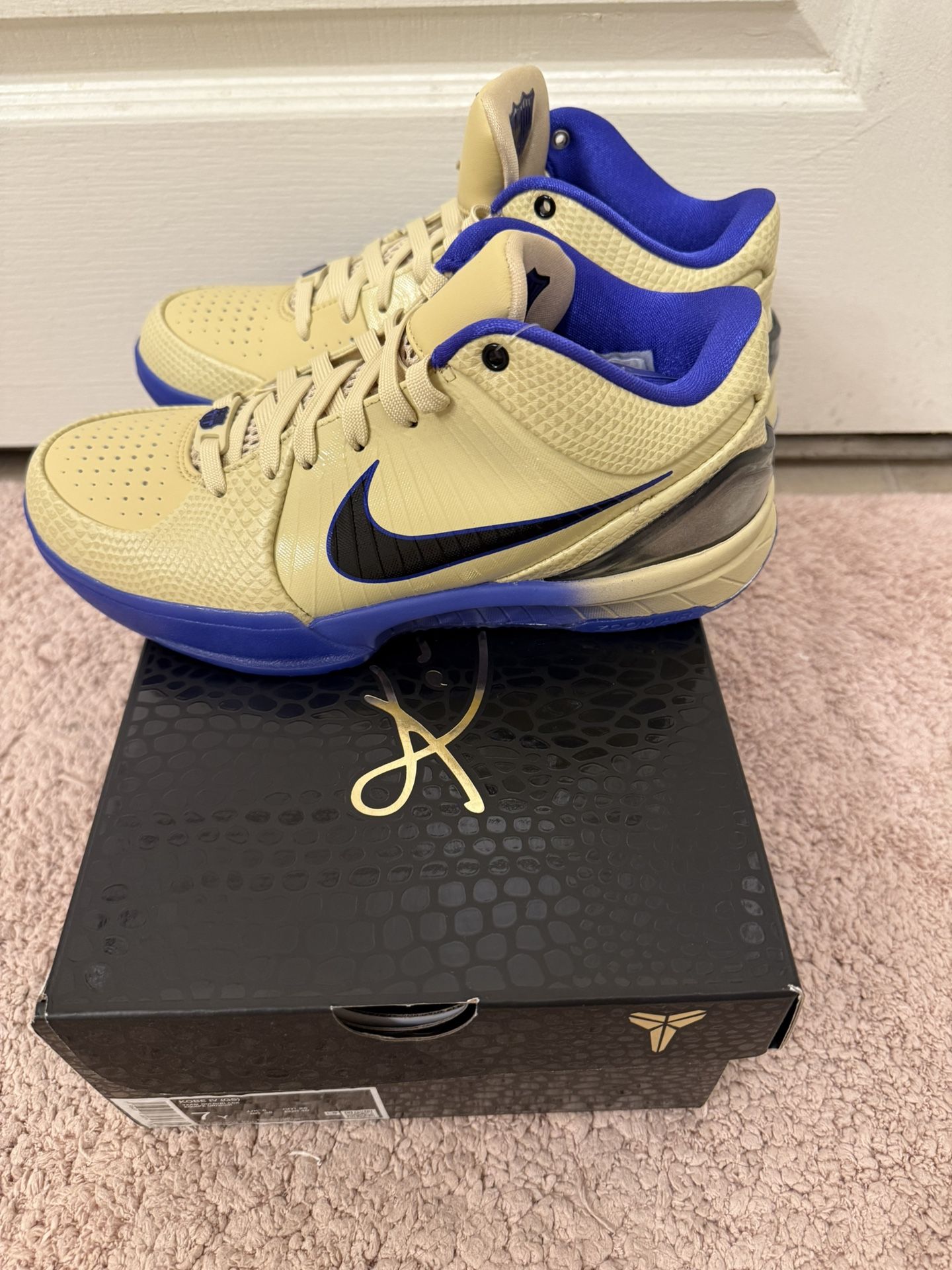 Nike Kobe X Barcelona Shoes Size 7 New